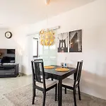 Rob's - Zentrale Design-suite Am Opernplatz, 2 Zimmer, 2 Baeder Und Top-ausstattung Appartement Essen