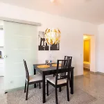 Appartement Rob's - Zentrale Design-suite Am Opernplatz, 2 Zimmer, 2 Baeder Und Top-ausstattung