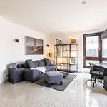 Appartement Rob's - Zentrale Design-suite Am Opernplatz, 2 Zimmer, 2 Baeder Und Top-ausstattung *