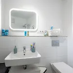 Appartement Rob's - Zentrale Design-suite Am Opernplatz, 2 Zimmer, 2 Baeder Und Top-ausstattung Essen
