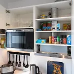 Appartement Rob's - Zentrale Design-suite Am Opernplatz, 2 Zimmer, 2 Baeder Und Top-ausstattung *