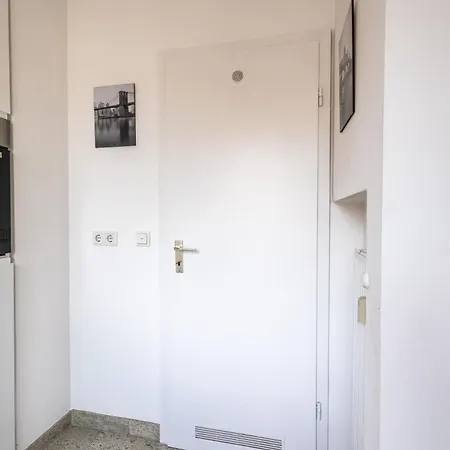 Rob's - Zentrale Design-suite Am Opernplatz, 2 Zimmer, 2 Baeder Und Top-ausstattung