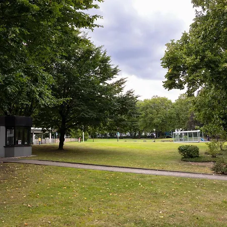 Rob's - Zentrale Design-suite Am Opernplatz, 2 Zimmer, 2 Baeder Und Top-ausstattung Appartamento *