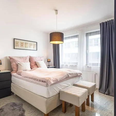 Appartamento Rob's - Zentrale Design-suite Am Opernplatz, 2 Zimmer, 2 Baeder Und Top-ausstattung Essen