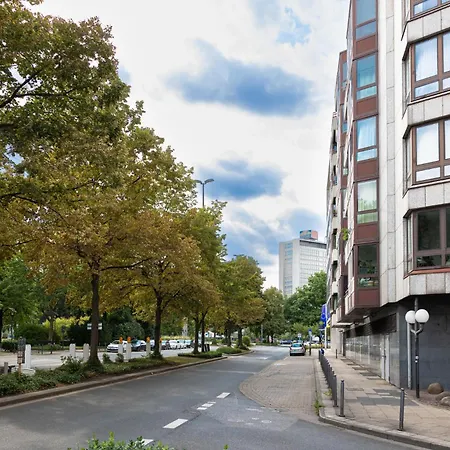 Апартаменты Rob's - Zentrale Design-suite Am Opernplatz, 2 Zimmer, 2 Baeder Und Top-ausstattung Эссен